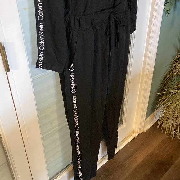 NWT Calvin Klein Sleepwear set. Size XL , black with white Calvin Klein on sides - Picture 14 of 16